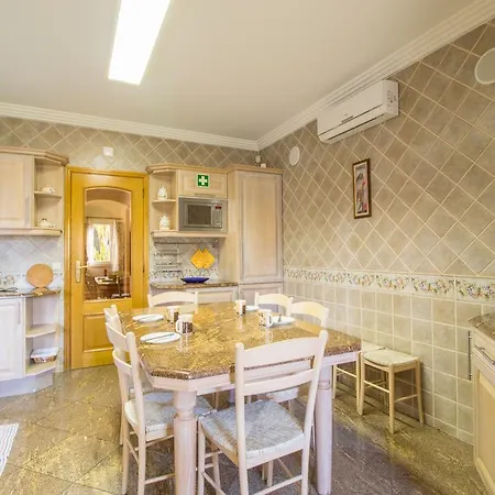 فيلة Vivenda Alegria